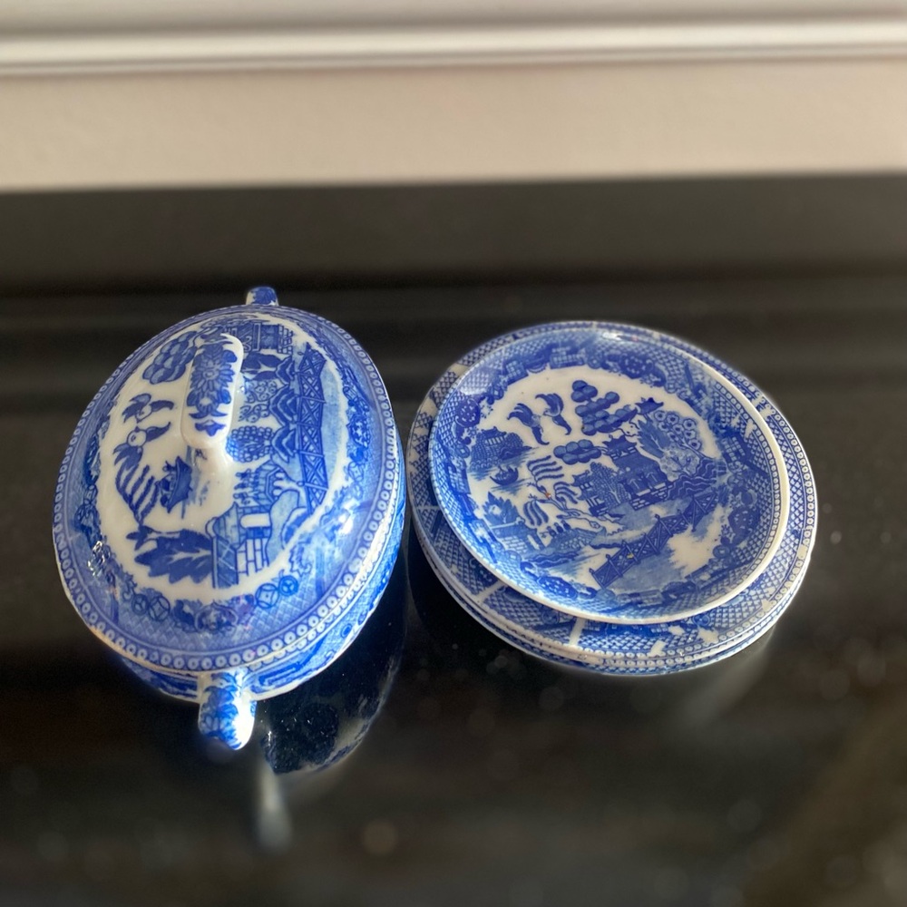 Vintage Japanese porcelain small dish set - Picture 6 of 8